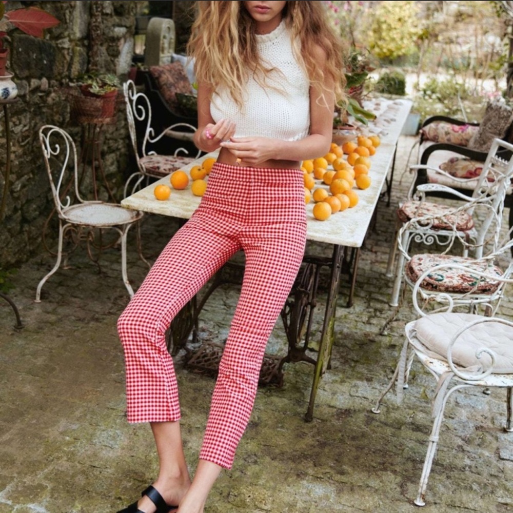 Zara Red and White Ankle Cropped Pants